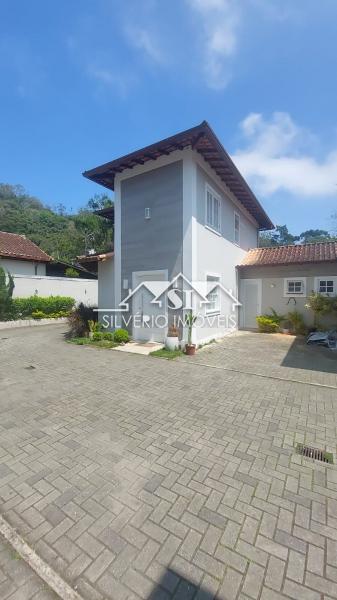 Casa à venda com 2 quartos, 85m² - Foto 3