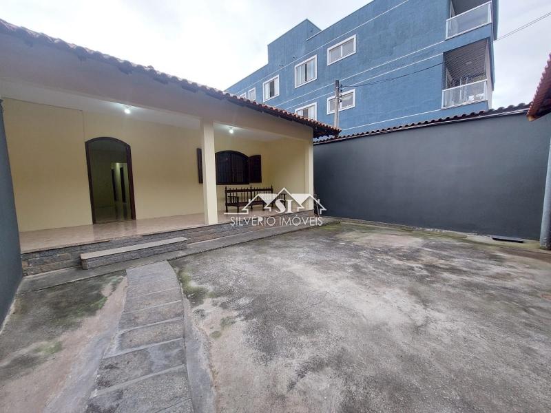 Casa à venda com 3 quartos, 230m² - Foto 3