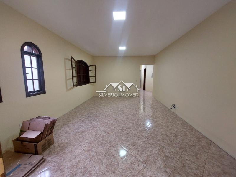 Casa à venda com 3 quartos, 230m² - Foto 5