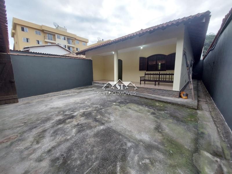 Casa à venda com 3 quartos, 230m² - Foto 4