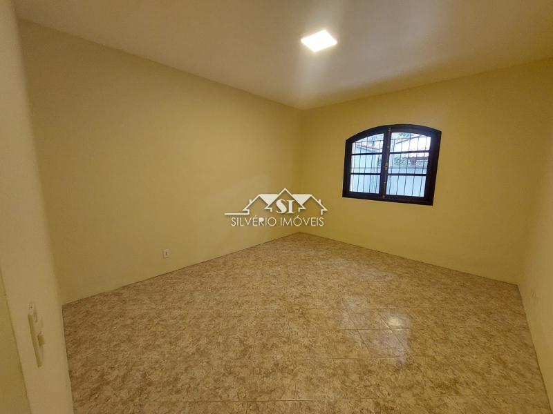 Casa à venda com 3 quartos, 230m² - Foto 8