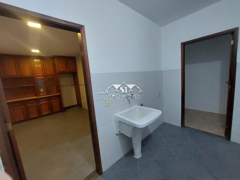 Casa à venda com 3 quartos, 230m² - Foto 21