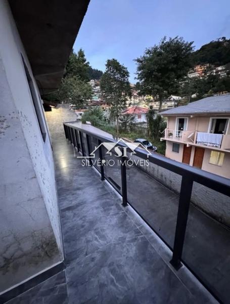 Casa à venda com 3 quartos, 80m² - Foto 3