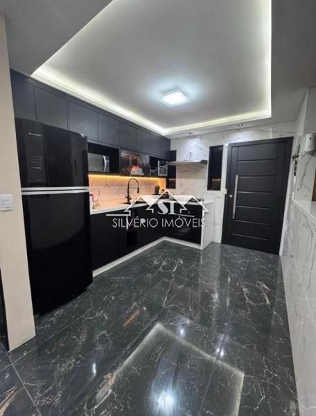 Casa à venda com 3 quartos, 80m² - Foto 4