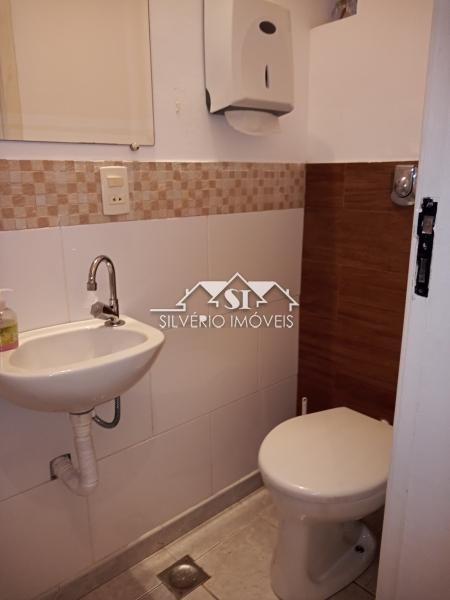 Casa à venda com 5 quartos, 230m² - Foto 8