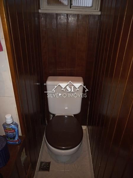 Casa à venda com 5 quartos, 230m² - Foto 11