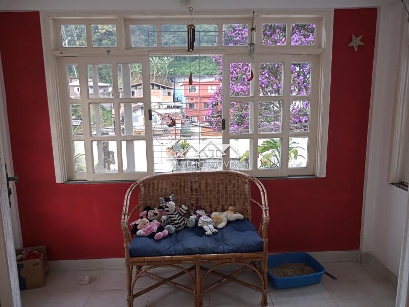 Casa à venda com 5 quartos, 230m² - Foto 12