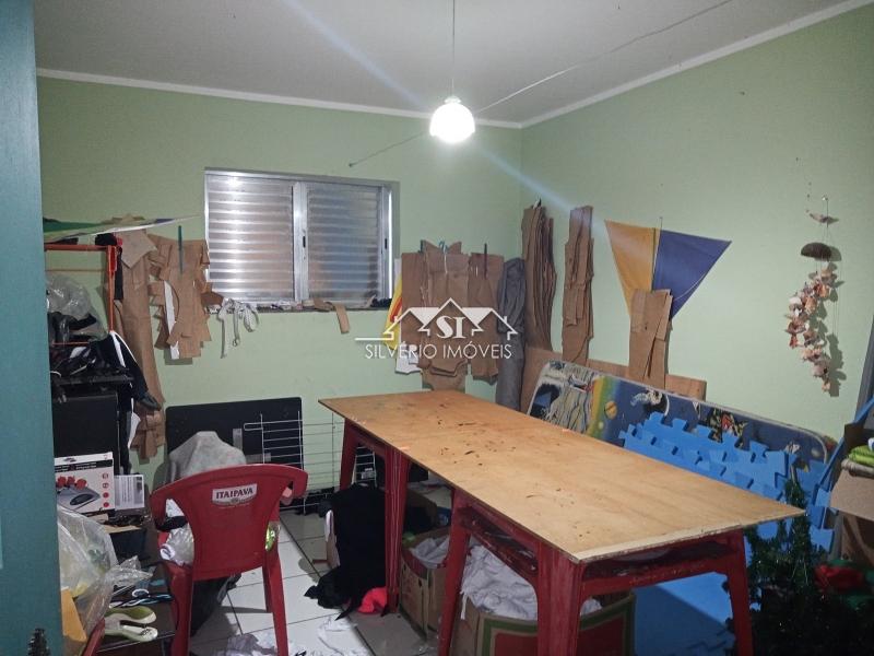 Casa à venda com 5 quartos, 230m² - Foto 17
