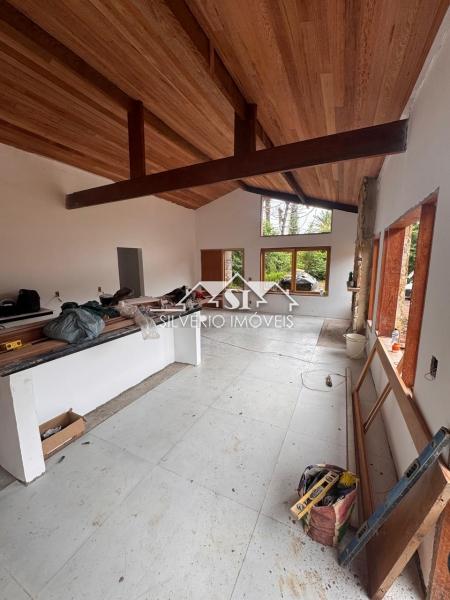 Casa à venda com 3 quartos, 225m² - Foto 5