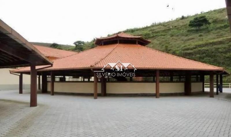 Fazenda à venda com 10 quartos, 8000m² - Foto 9