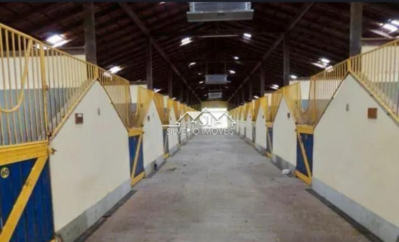 Fazenda à venda com 10 quartos, 8000m² - Foto 10