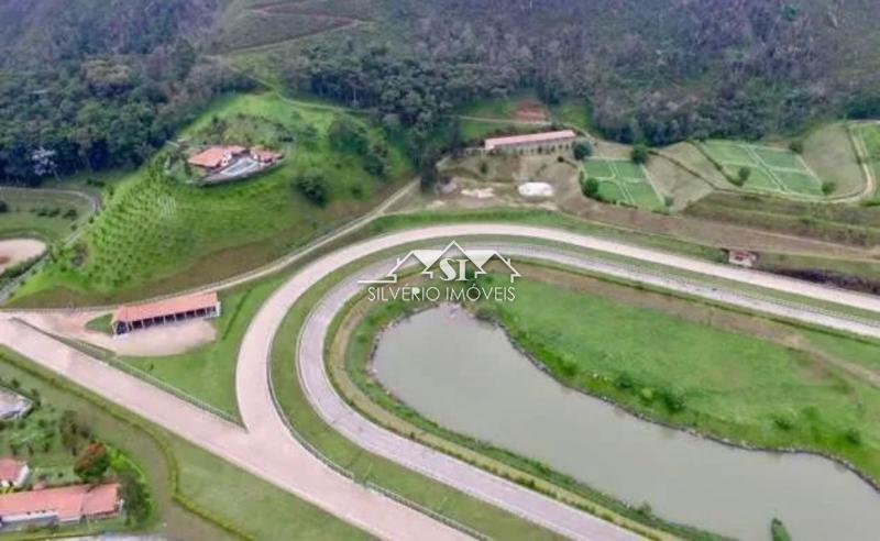 Fazenda à venda com 10 quartos, 8000m² - Foto 2