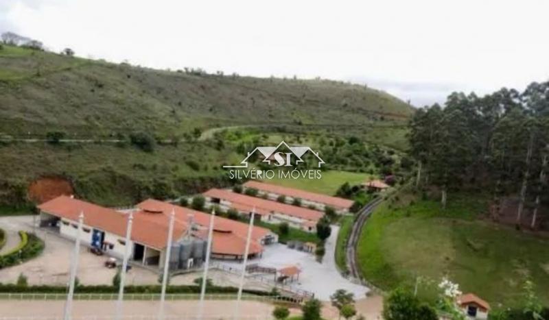 Fazenda à venda com 10 quartos, 8000m² - Foto 6