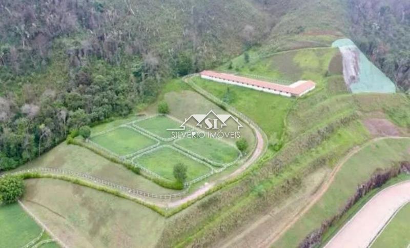 Fazenda à venda com 10 quartos, 8000m² - Foto 12