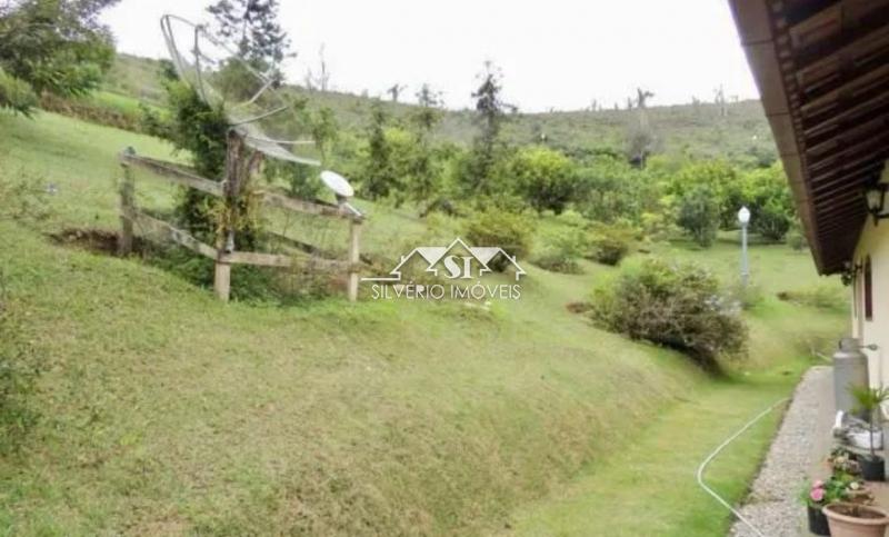 Fazenda à venda com 10 quartos, 8000m² - Foto 14