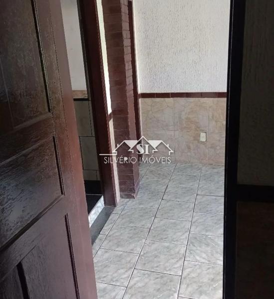 Casa à venda com 1 quarto, 50m² - Foto 2