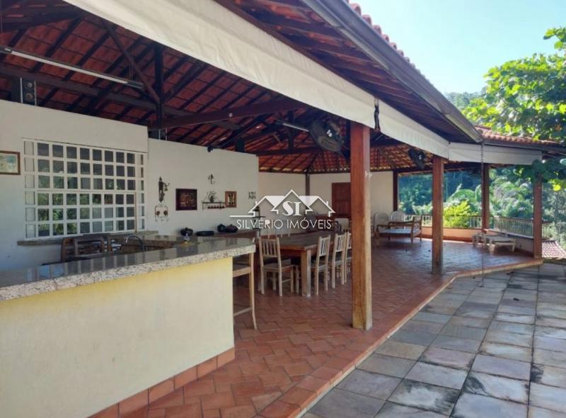 Casa à venda com 9 quartos, 708m² - Foto 9