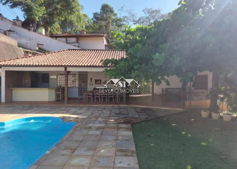 Casa à venda com 9 quartos, 708m² - Foto 4