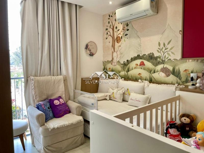 Apartamento à venda com 3 quartos, 165m² - Foto 4