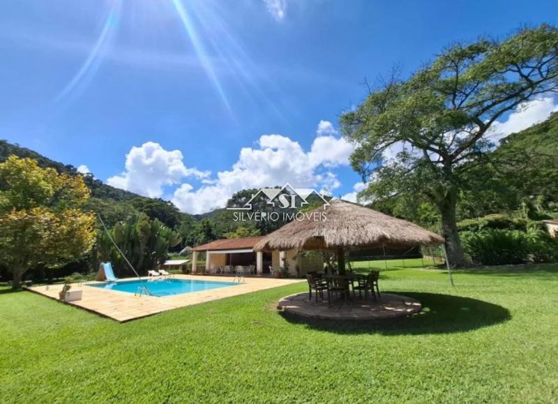 Casa em Itaipava - Petrópolis/RJ  - 4 Quartos