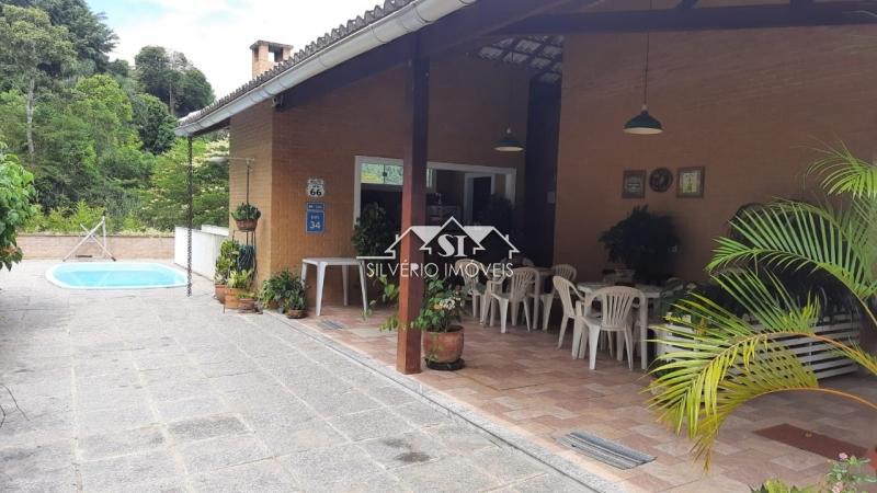 Casa à venda com 6 quartos, 480m² - Foto 8