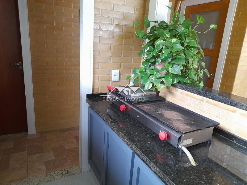 Casa à venda com 6 quartos, 480m² - Foto 13