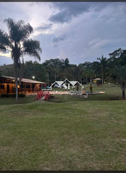Sítio à venda e aluguel com 3 quartos, 200m² - Foto 24