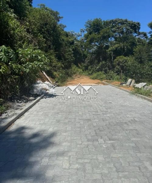 Terreno em Carangola - Petrópolis/RJ 