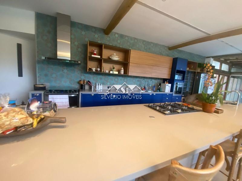 Casa à venda com 6 quartos, 400m² - Foto 9