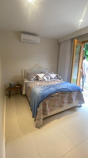 Casa à venda com 6 quartos, 400m² - Foto 18