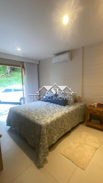 Casa à venda com 6 quartos, 400m² - Foto 20
