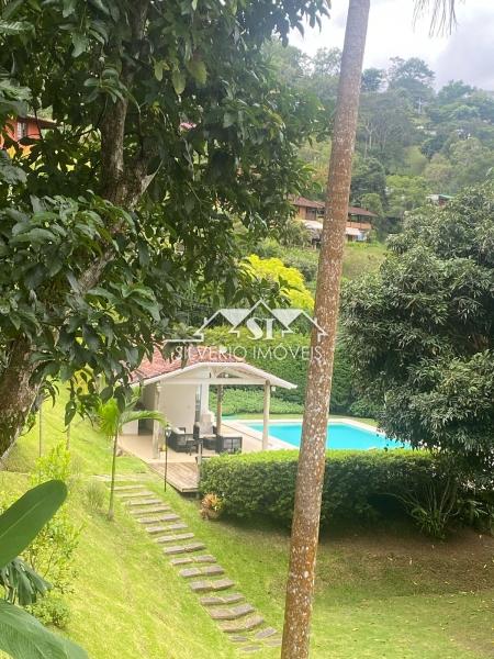 Casa à venda com 6 quartos, 400m² - Foto 32