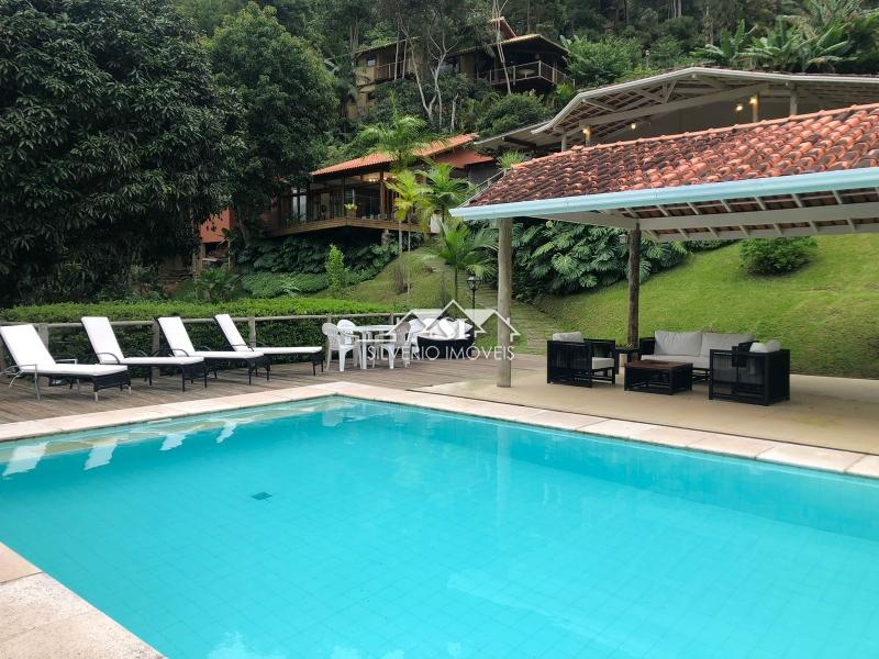 Casa à venda com 6 quartos, 400m² - Foto 3
