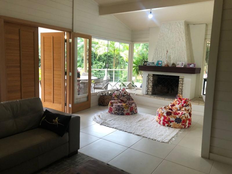 Casa à venda com 6 quartos, 400m² - Foto 5