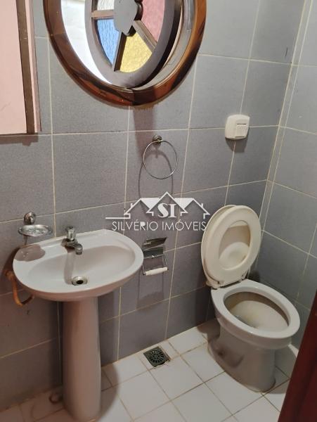Casa para alugar com 2 quartos, 70m² - Foto 13