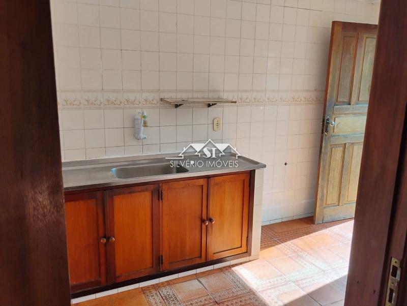 Casa para alugar com 2 quartos, 70m² - Foto 8