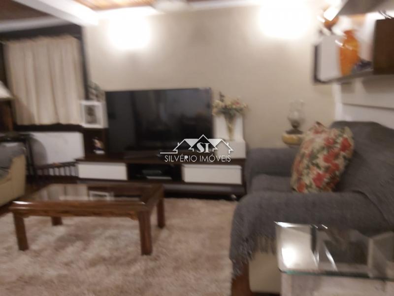 Casa à venda com 3 quartos, 200m² - Foto 2