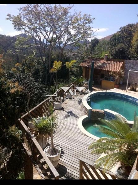 Casa à venda com 5 quartos, 380m² - Foto 3