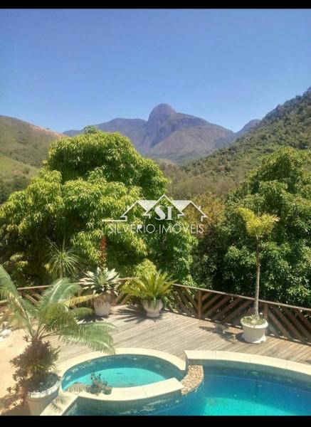 Casa à venda com 5 quartos, 380m² - Foto 2