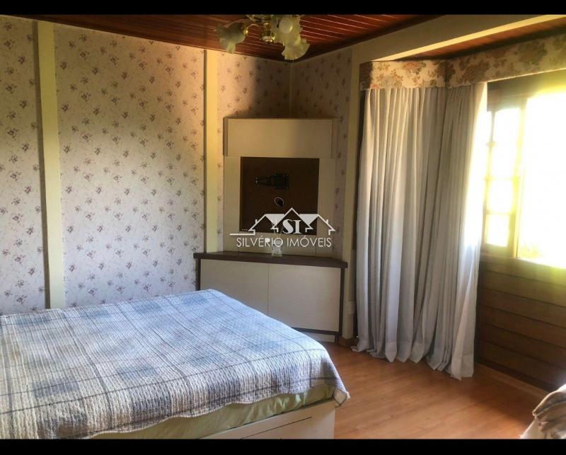 Casa à venda com 5 quartos, 380m² - Foto 10