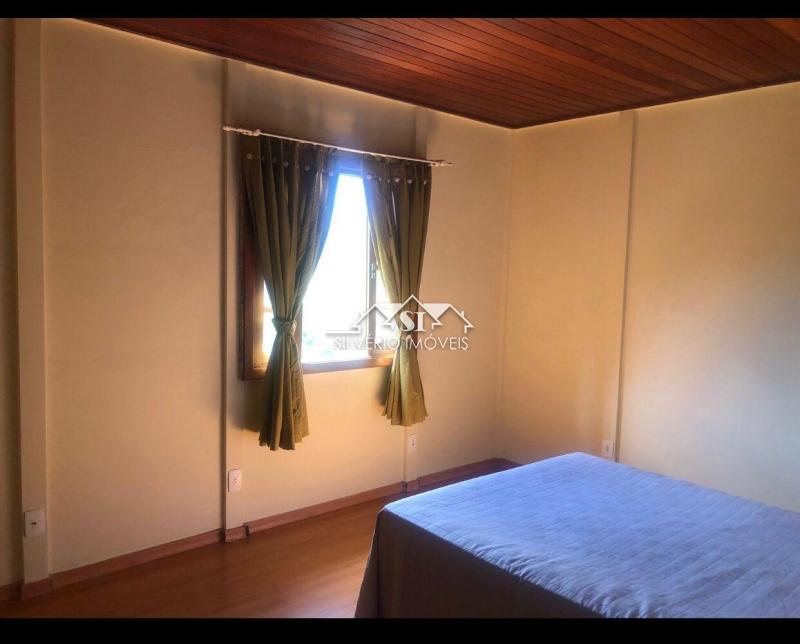 Casa à venda com 5 quartos, 380m² - Foto 11