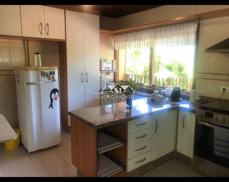 Casa à venda com 5 quartos, 380m² - Foto 13