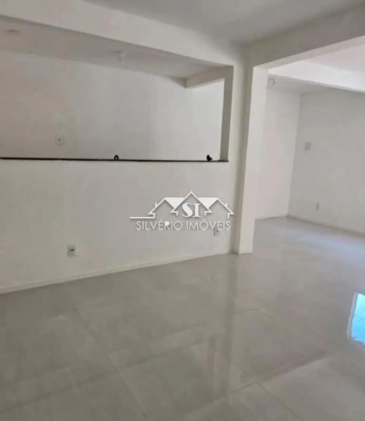 Casa à venda com 2 quartos, 175m² - Foto 3