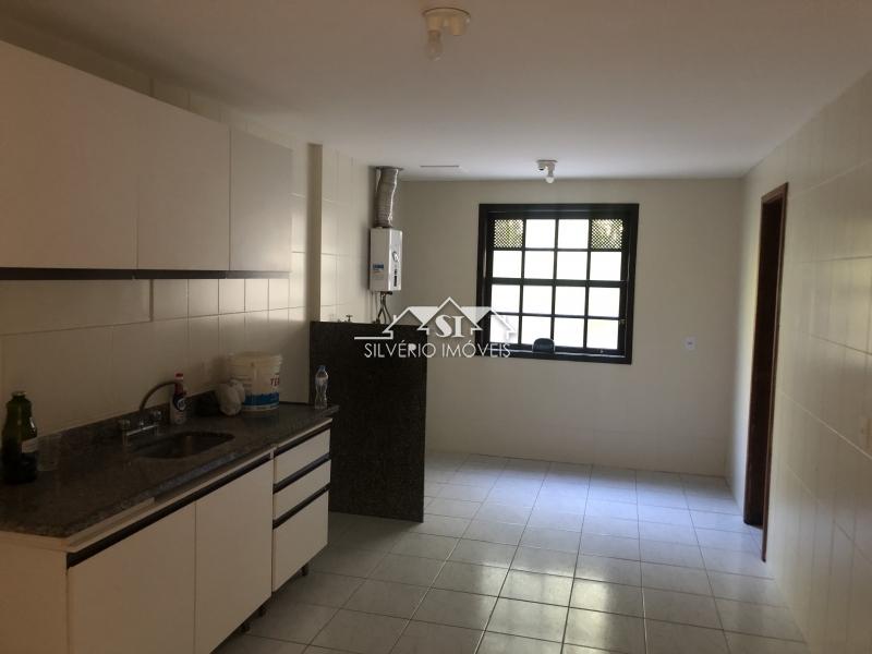 Apartamento à venda com 3 quartos, 120m² - Foto 12