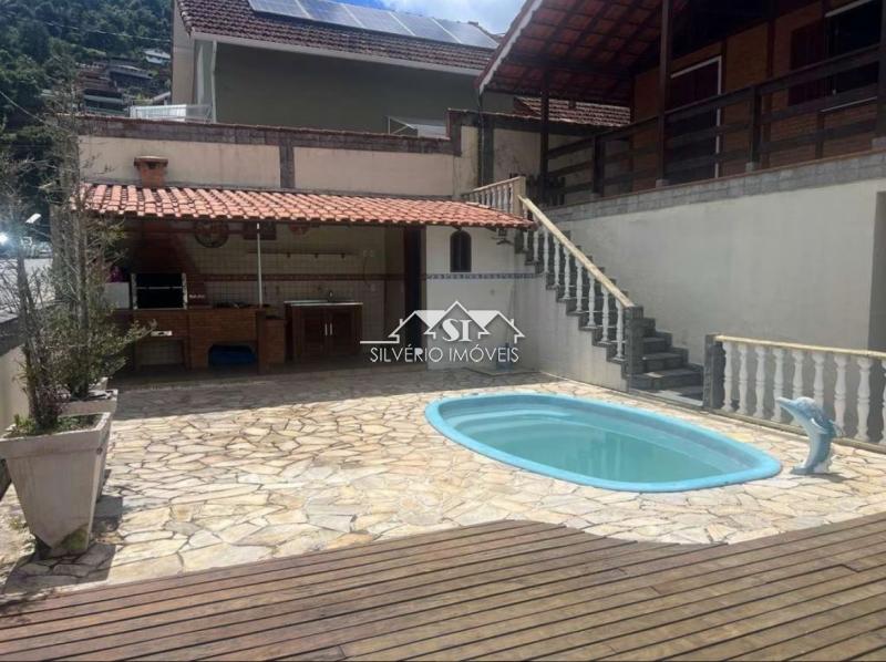 Casa à venda com 3 quartos, 340m² - Foto 3
