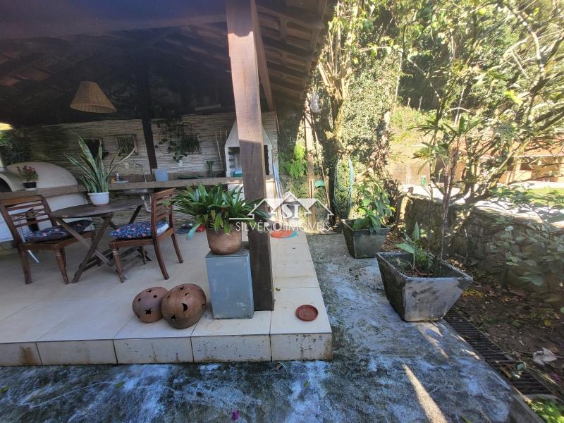 Casa à venda com 2 quartos, 140m² - Foto 5