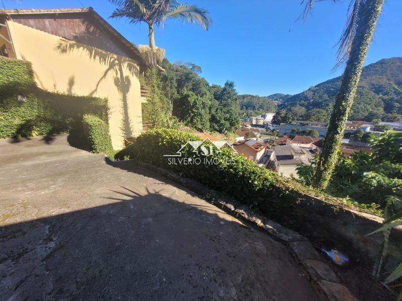 Casa à venda com 2 quartos, 140m² - Foto 4