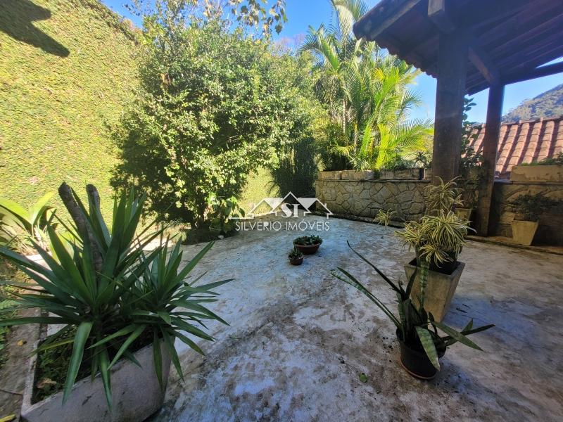 Casa à venda com 2 quartos, 140m² - Foto 7