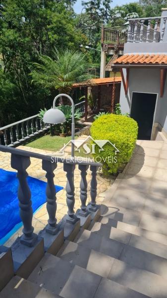 Casa à venda e aluguel com 4 quartos, 280m² - Foto 2
