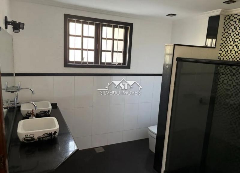 Casa à venda com 3 quartos, 300m² - Foto 14